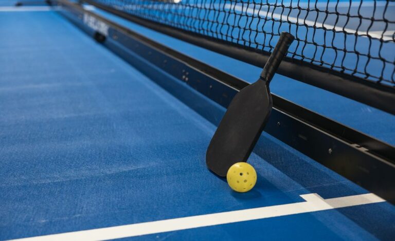 Pickleball, padel ou tennis : quelles différences ?